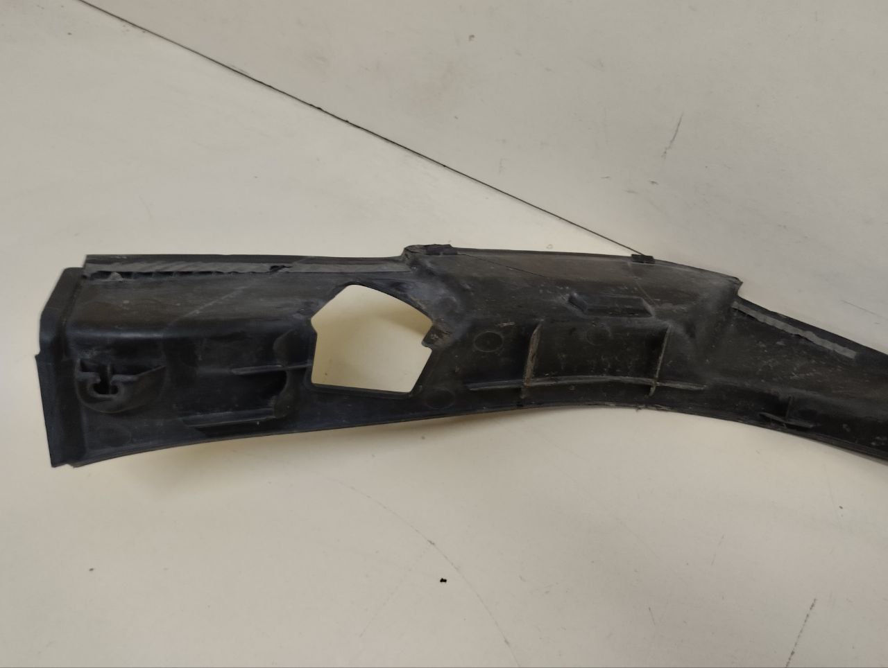 Накладка двери багажника Lexus RX 350 /450h (XL10) 2009-2015 Накладка двери багажника Lexus RX 350 /450h (XL10) 2009-2015