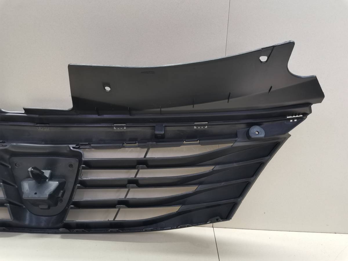 Решетка радиатора Renault Logan (1) 2005-2014