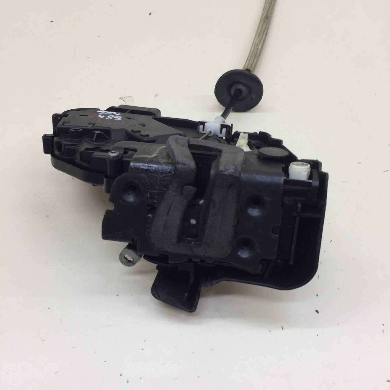 Замок двери задней правой Land Rover Range Rover Sport 2005-2012 Замок двери задней правой Land Rover Range Rover Sport 2005-2012
