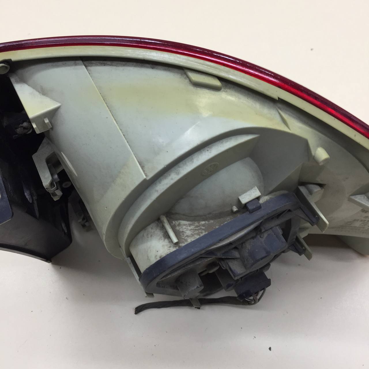 Фонарь задний левый Volkswagen Touareg (7L) 2002-2010