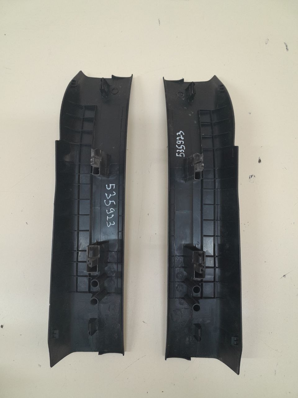 Накладка порога (внутренняя) Mazda Mazda 3 (BM) 2013-2016 Накладка порога (внутренняя) Mazda Mazda 3 (BM) 2013-2016
