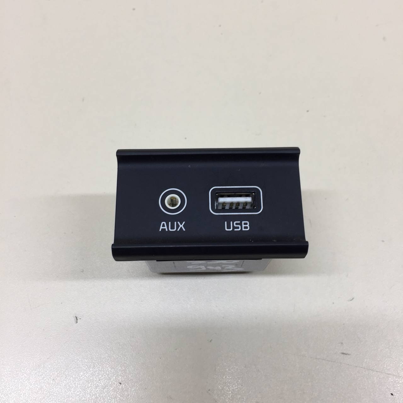 Разъем (USB AUX) Kia Cerato (BD) 2018-2022 Разъем (USB AUX) Kia Cerato (BD) 2018-2022