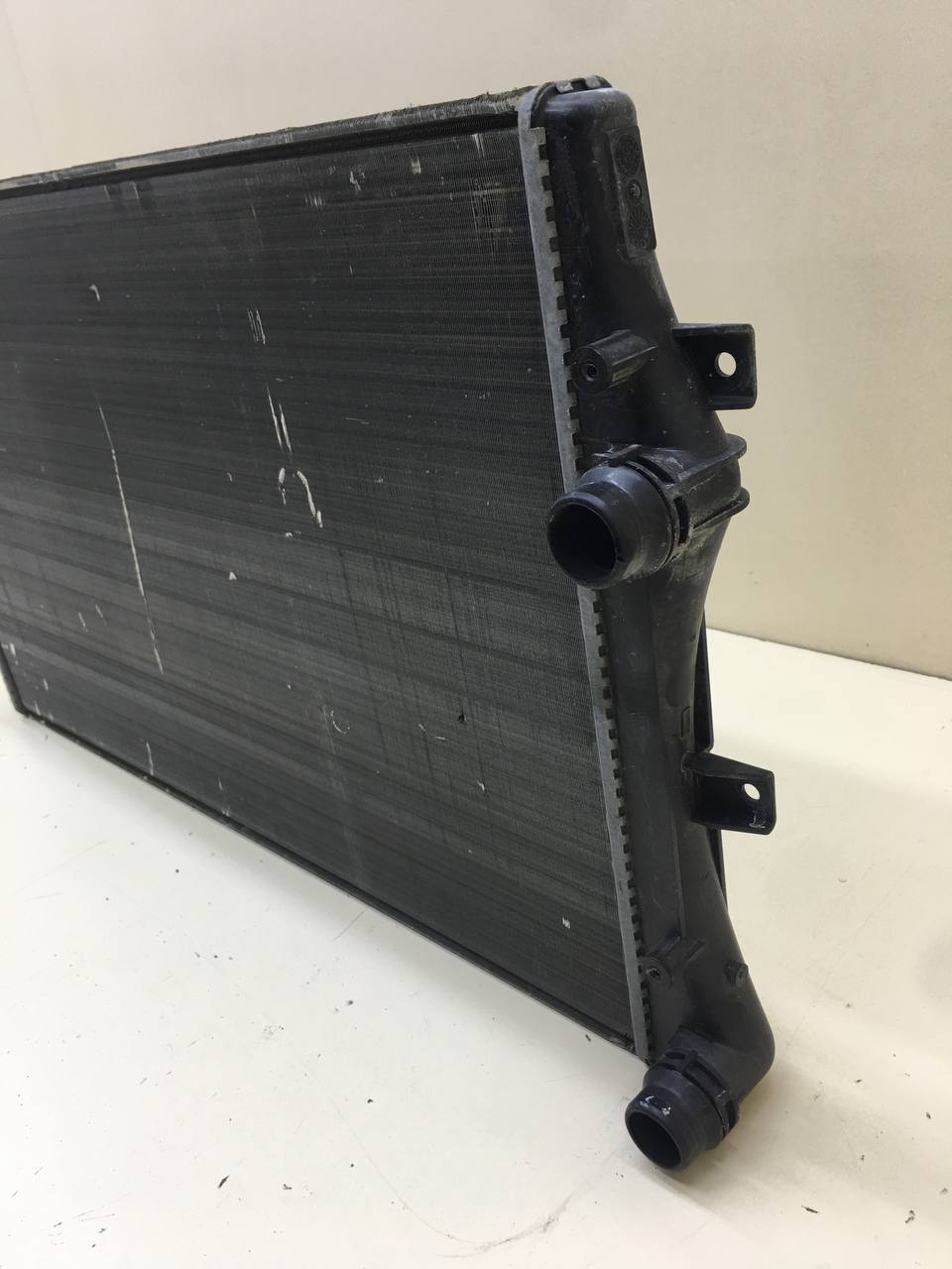 Радиатор охлаждения двигателя Volkswagen Golf 6 (5K) 2009-2013