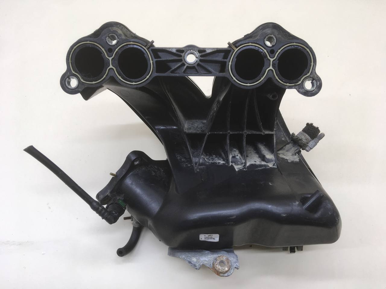 Коллектор впускной Lada Granta 2011>