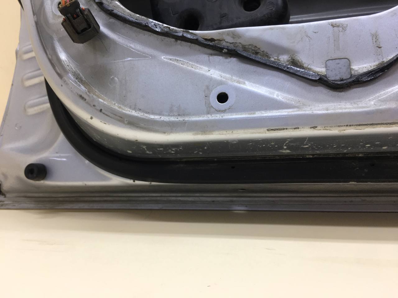 Дверь передняя левая Mitsubishi Lancer 9  (CS/Classic) 2000-2011