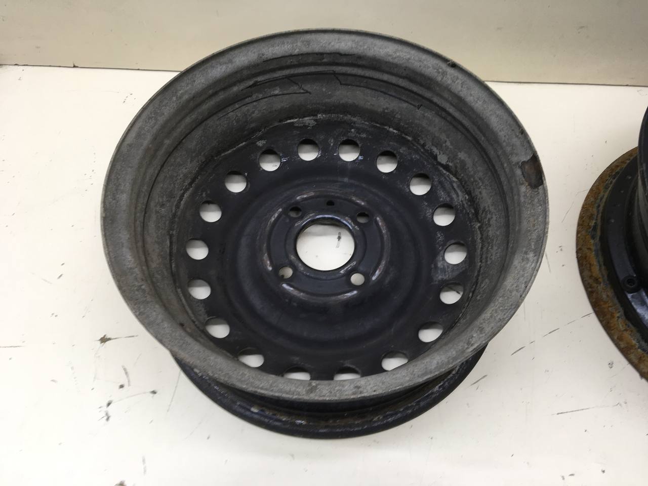 Диски к-кт R15 Штампованные