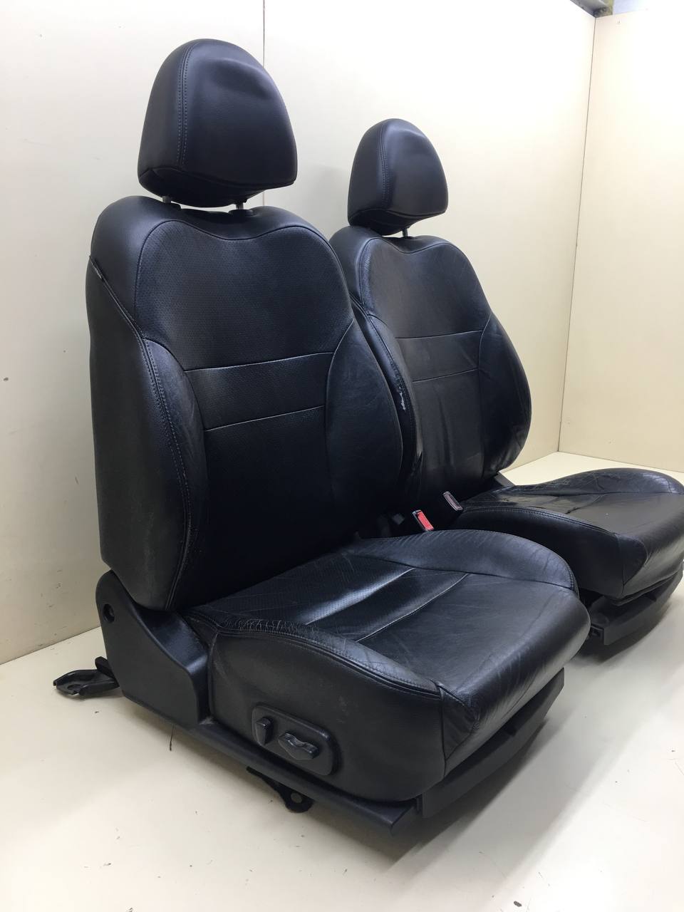 Сиденье (комплект) Nissan Primera (P12) 2002-2007 Сиденье (комплект) Nissan Primera (P12) 2002-2007