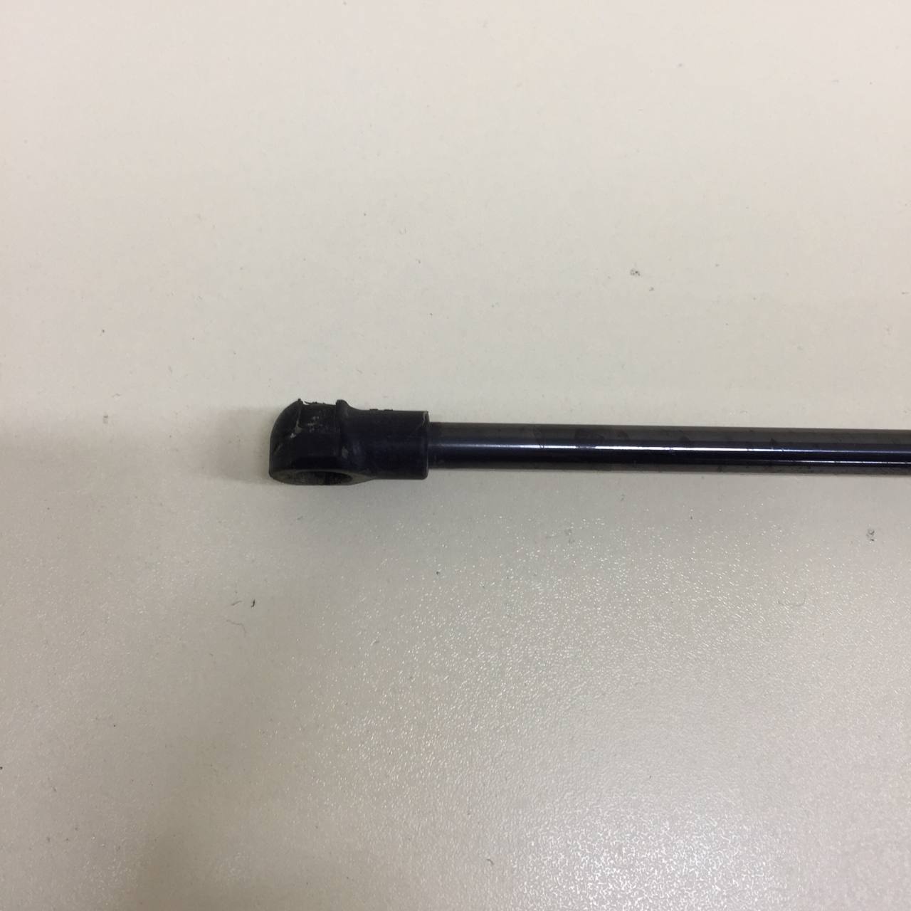 Амортизатор двери багажника Renault Duster (HSA, HSM) 2012>