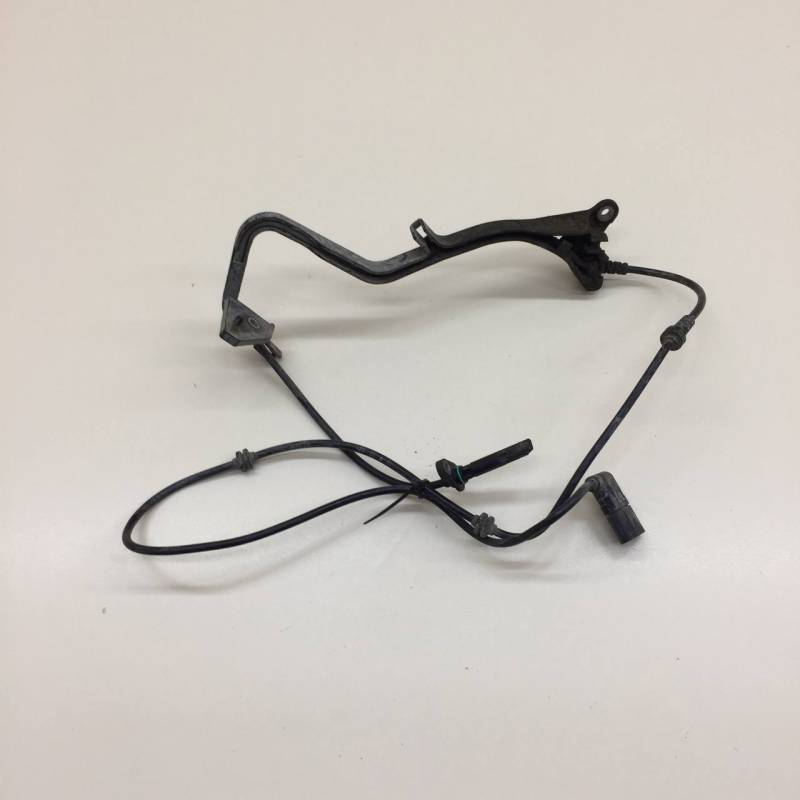 Датчик ABS передний правый Mercedes-Benz C-Class (W205) 2014>