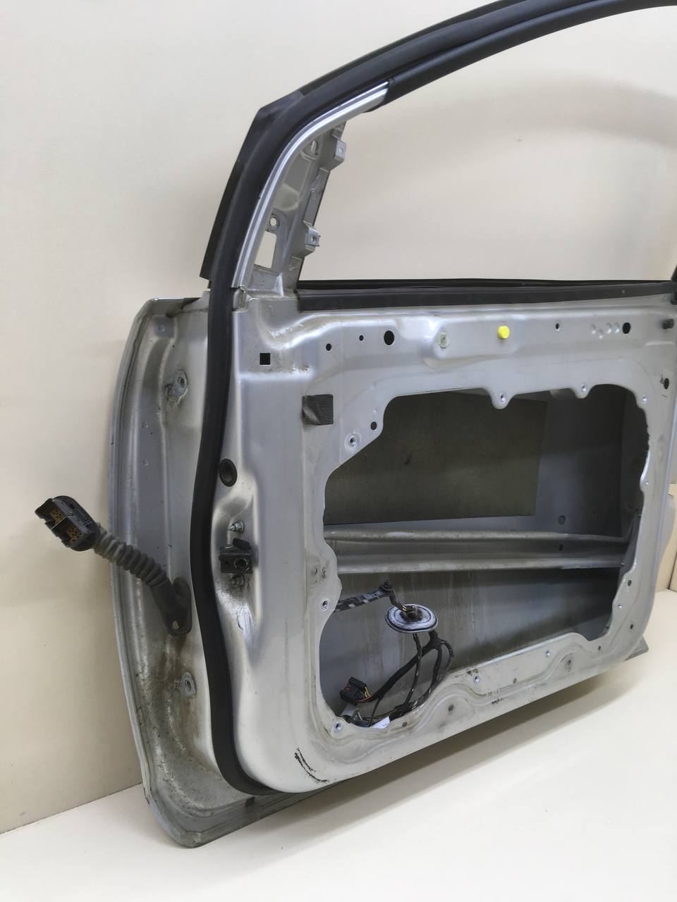 Дверь передняя правая Ford Focus 2 (DA) 2005-2008 Дверь передняя правая Ford Focus 2 (DA) 2005-2008