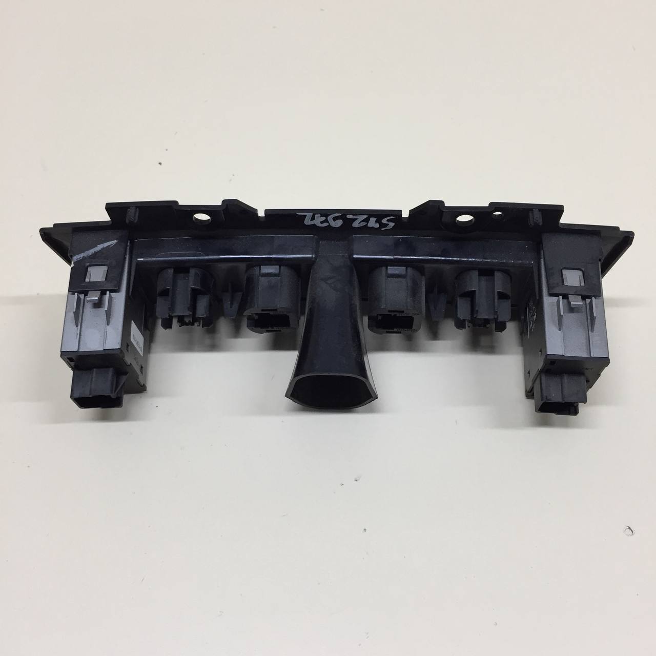 Блок кнопок Ford Focus 2 (DB) 2008-2011 Блок кнопок Ford Focus 2 (DB) 2008-2011