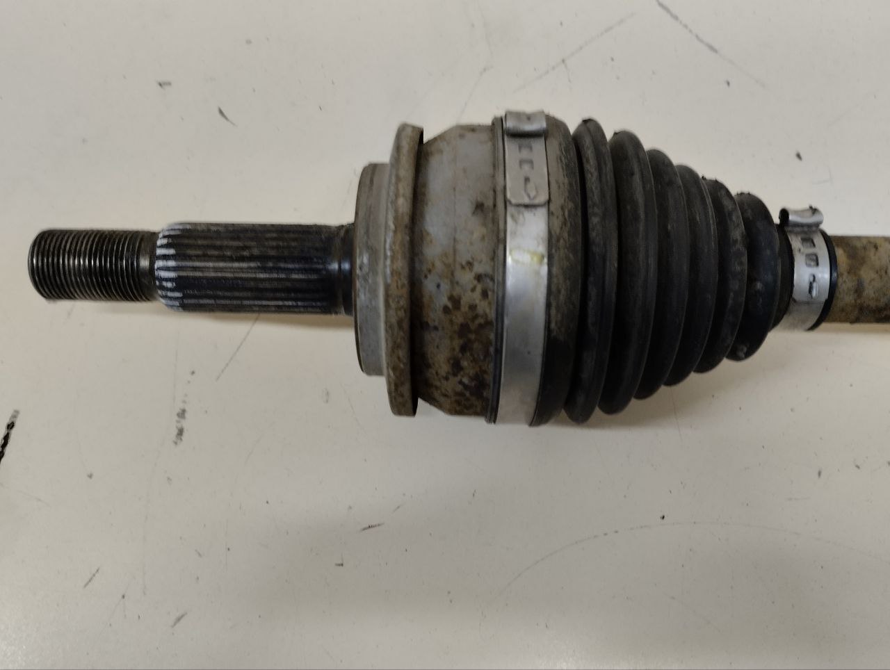 Полуось передняя левая Toyota Auris (E150) 2006-2012 Полуось передняя левая Toyota Auris (E150) 2006-2012