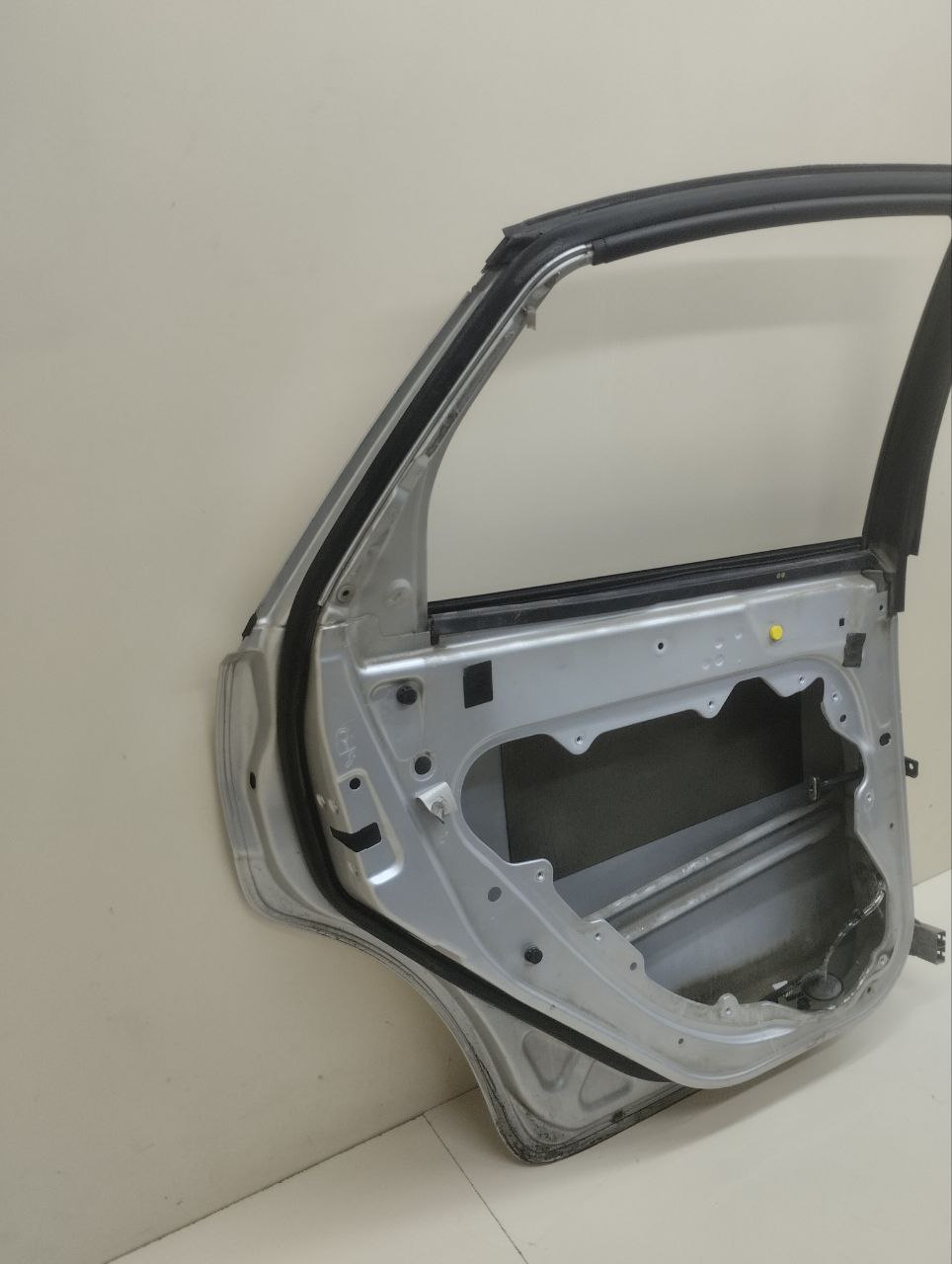 Дверь задняя левая Ford Focus 2 (DA) 2005-2008 Дверь задняя левая Ford Focus 2 (DA) 2005-2008