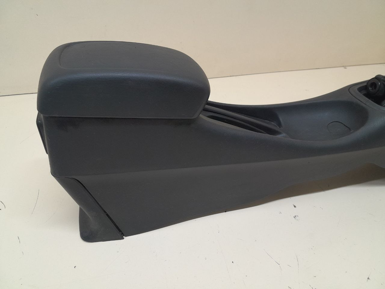 Консоль центральная Nissan Almera (N16) 2000-2006 Консоль центральная Nissan Almera (N16) 2000-2006