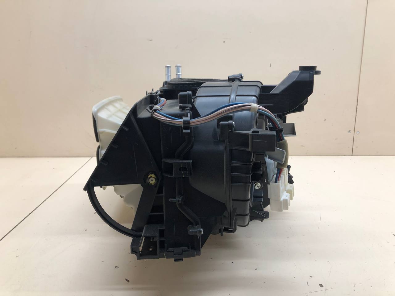 Корпус отопителя Toyota Corolla E180 2013-2019