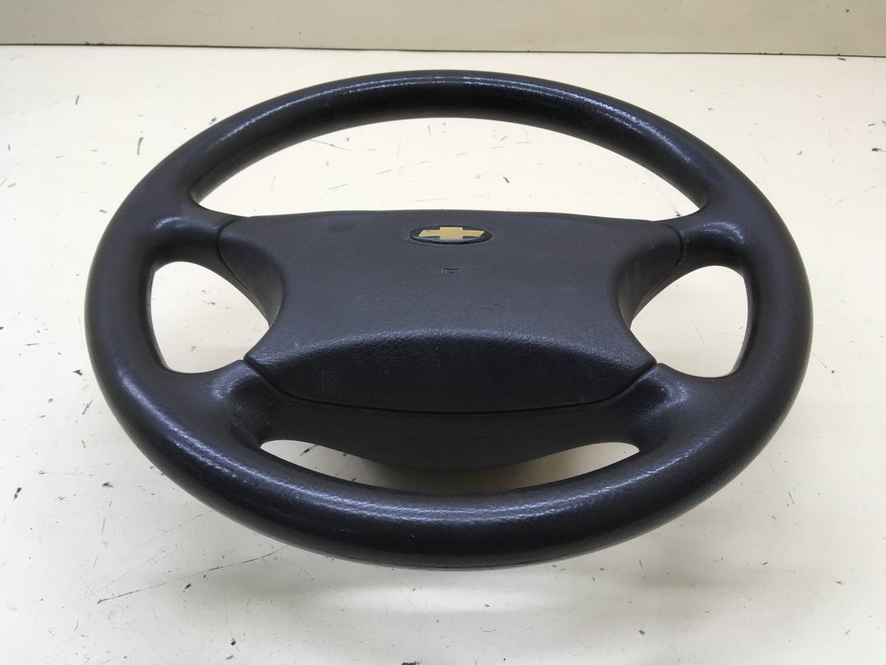 Рулевое колесо без AIR BAG Chevrolet Niva 2002-2009