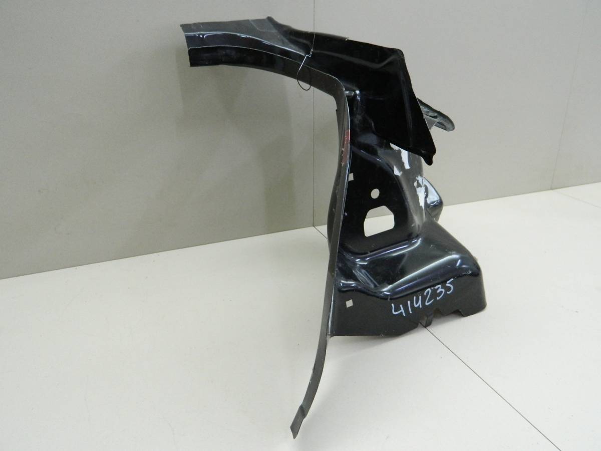 Кронштейн фонаря Peugeot 301 2013>