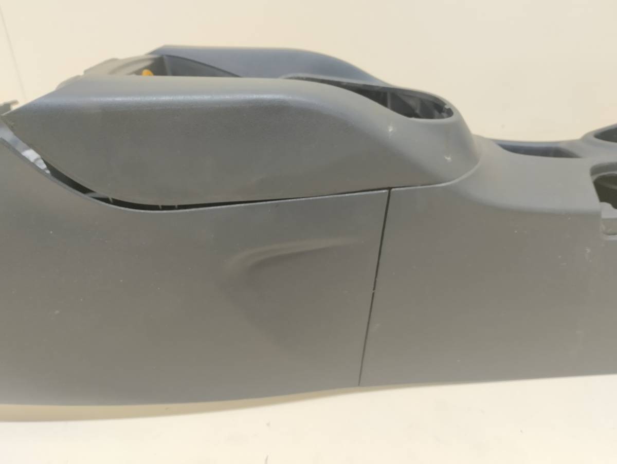 Консоль центральная Citroen C4 2011> Консоль центральная Citroen C4 2011>