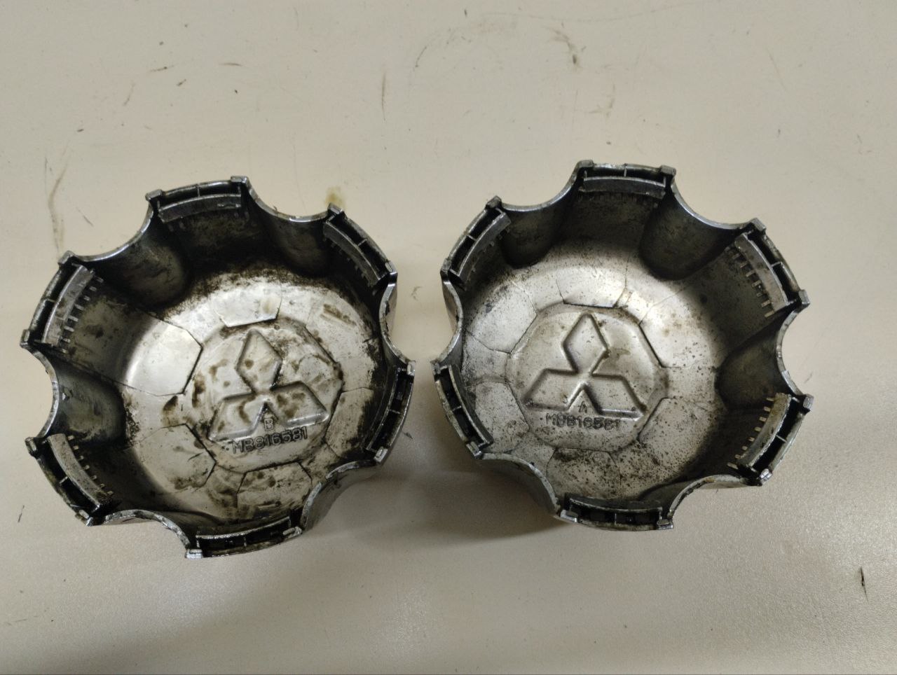 Колпак декоративный Mitsubishi Pajero/Montero Sport (K9) 1997-2008