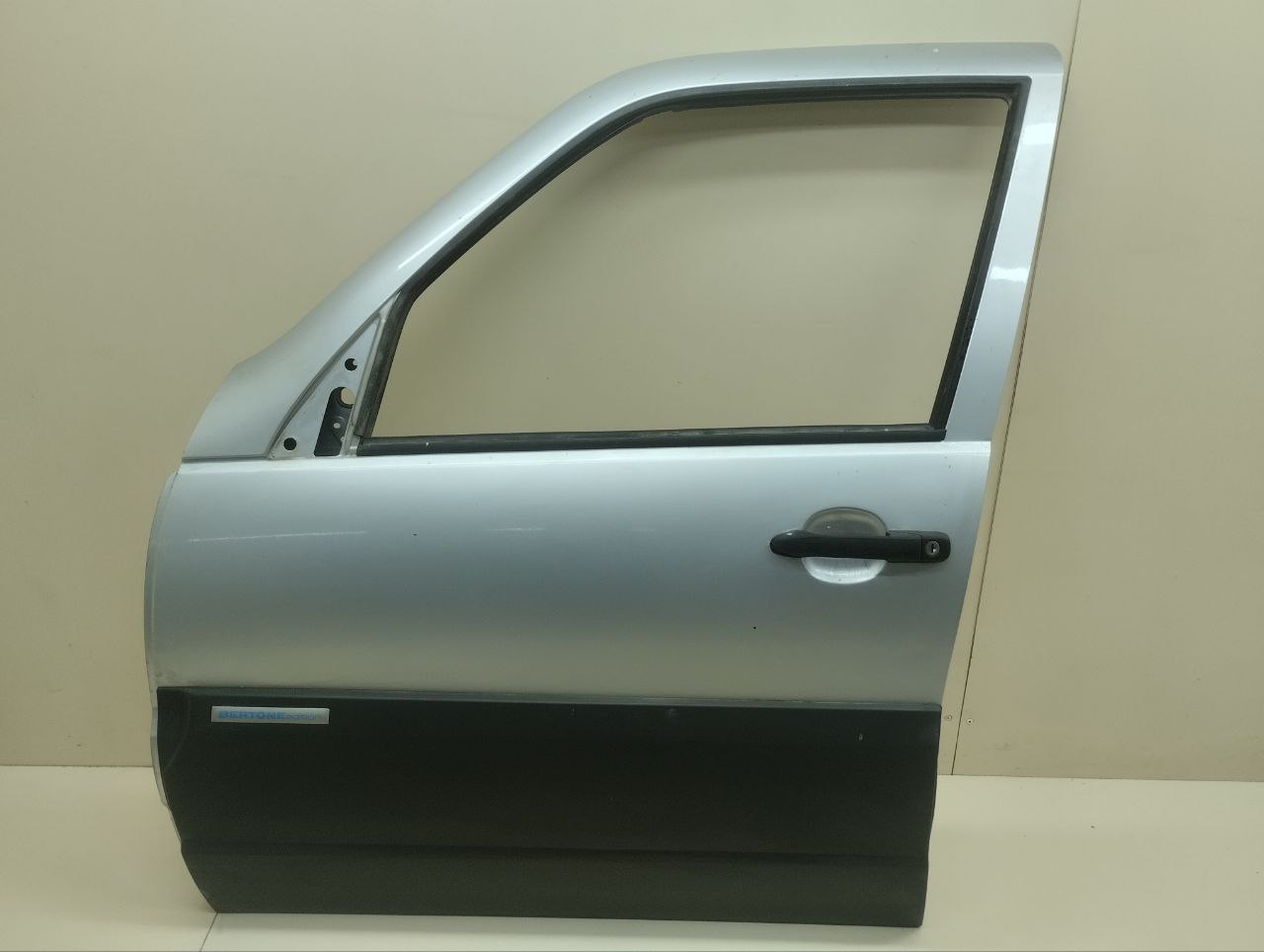 Дверь передняя левая Chevrolet Niva 2009-2020