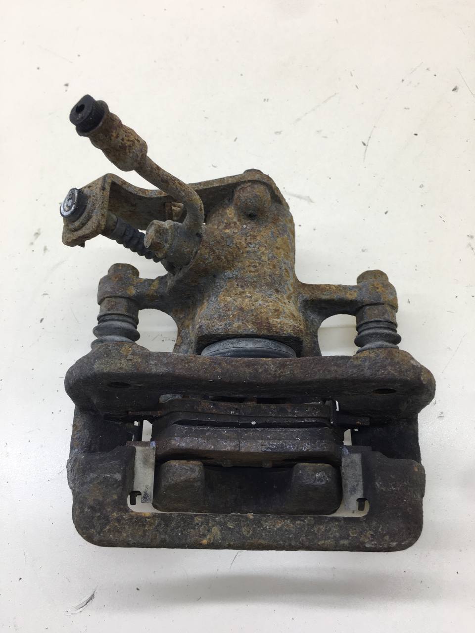 Суппорт задний правый Hyundai Solaris (RB) 2010-2017