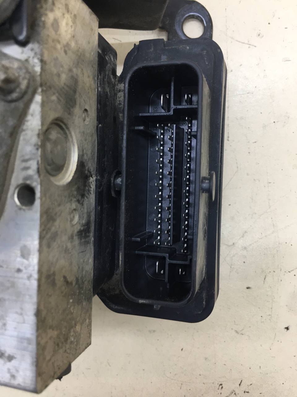 Блок ABS (насос) Volkswagen Polo (MK5) 2011-2020