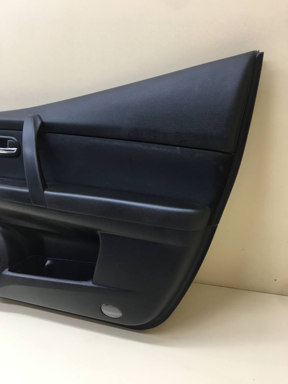 Обшивка двери передней правой Mazda Mazda 6 (GH) 2007-2012