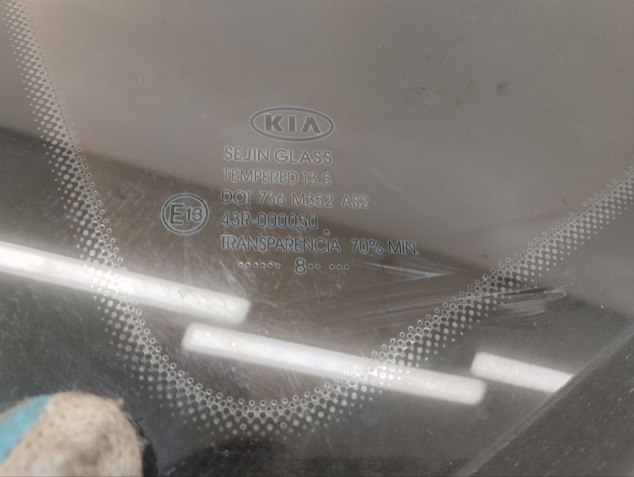 Стекло кузовное глухое левое Kia Ceed (ED) 2007-2012 Стекло кузовное глухое левое Kia Ceed (ED) 2007-2012