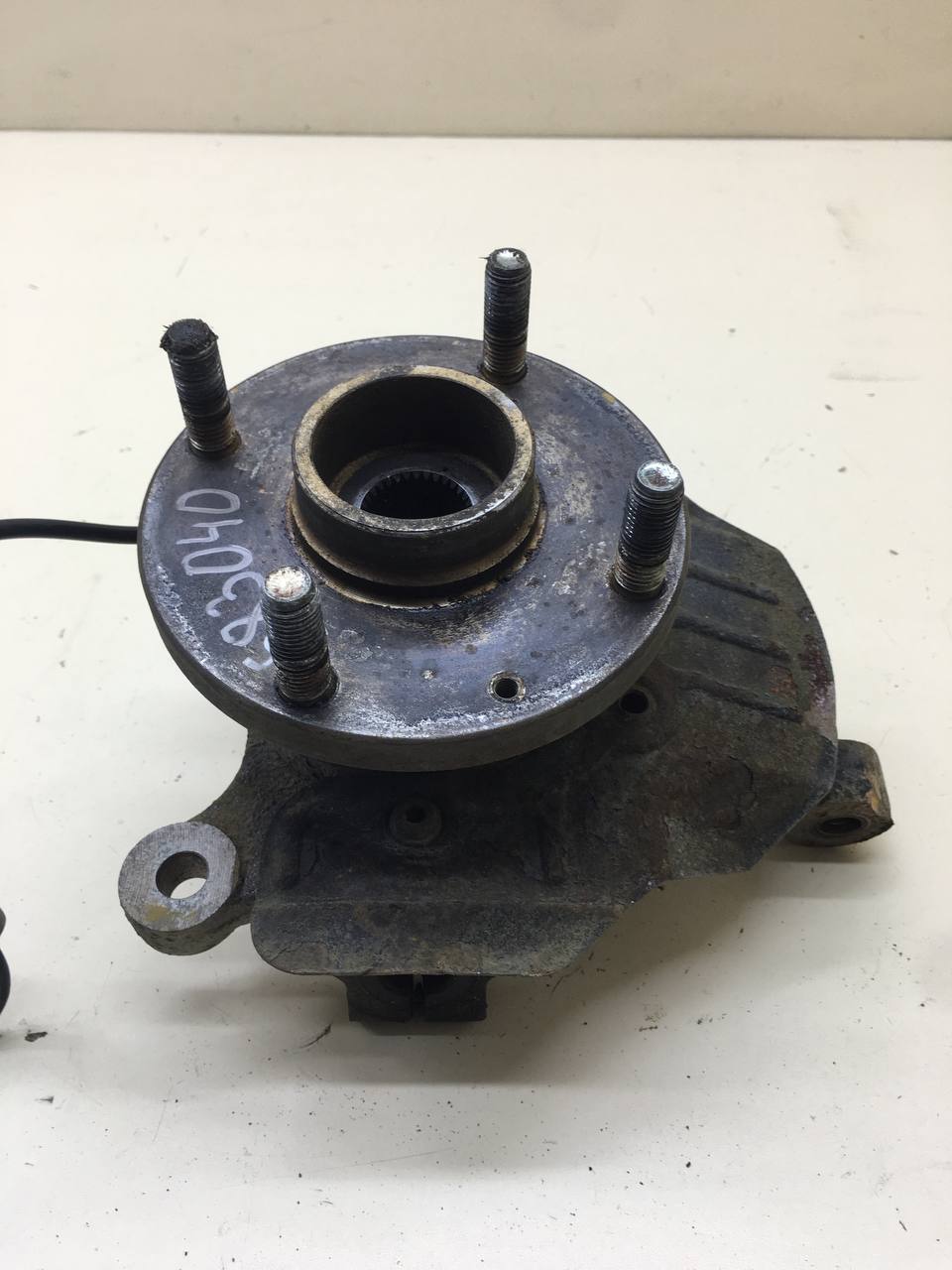 Кулак поворотный передний левый Chevrolet Lacetti (J200) 2003-2013