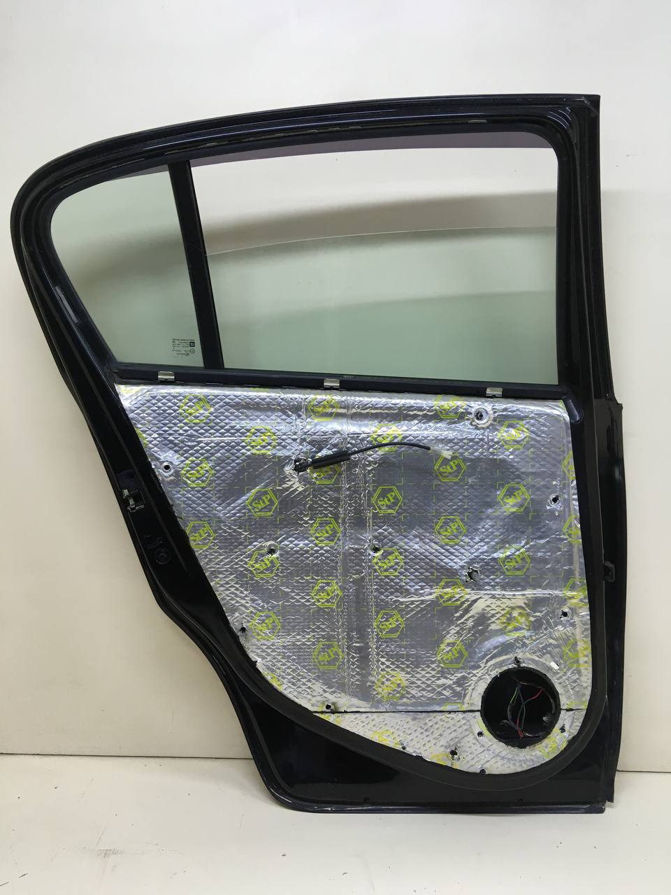 Дверь задняя левая Opel Corsa (D) 2006-2015 Дверь задняя левая Opel Corsa (D) 2006-2015
