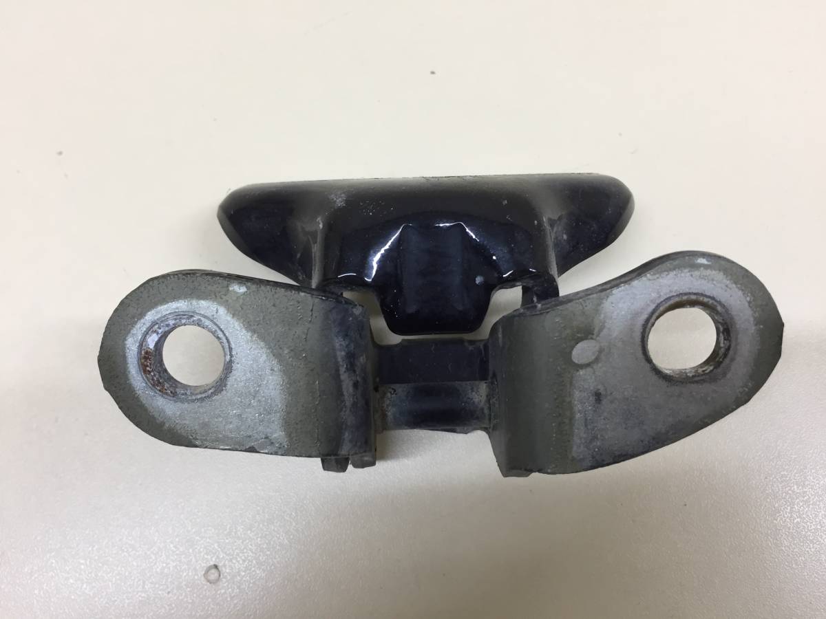 Петля двери передней правой нижняя Toyota Camry (V50) 2011-2017