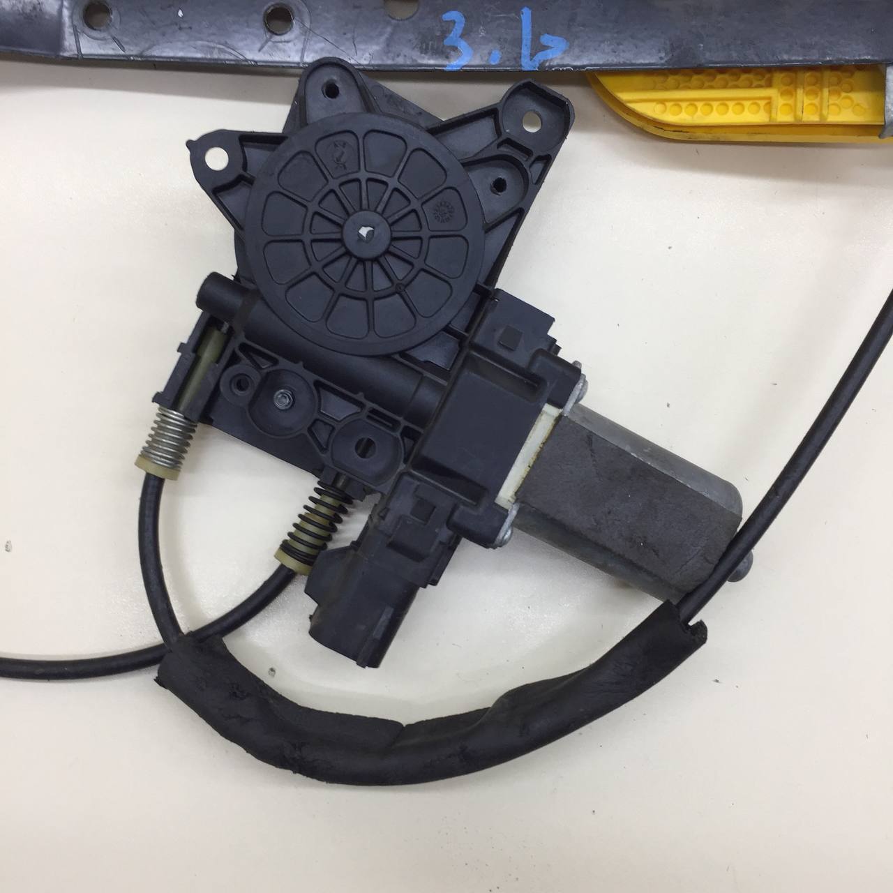 Стеклоподъемник электр. задний левый Jaguar XF 2007-2015