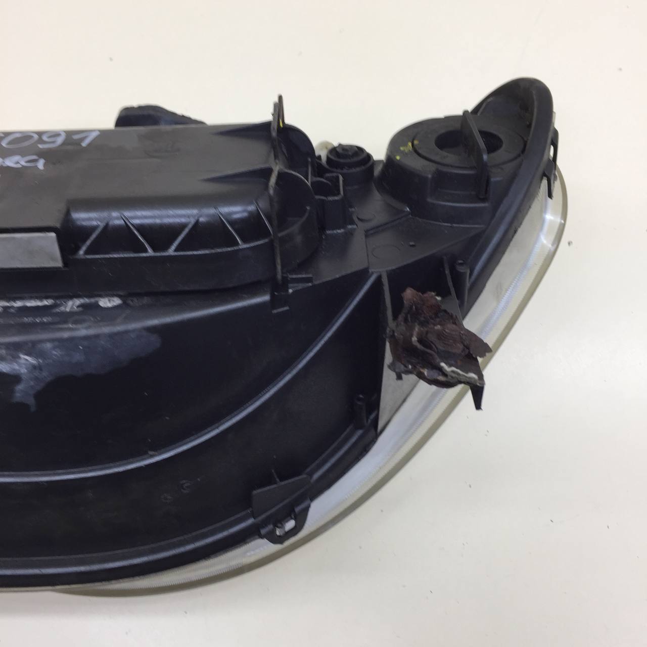 Фара правая Fiat Albea 2002-2012