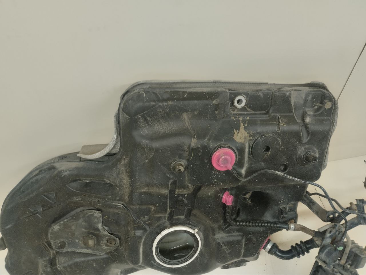 Бак топливный Lexus RX 350 /450h (XL10) 2009-2015 Бак топливный Lexus RX 350 /450h (XL10) 2009-2015