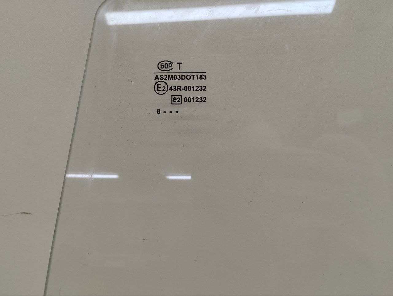 Стекло двери задней левой Chevrolet Niva 2002-2009