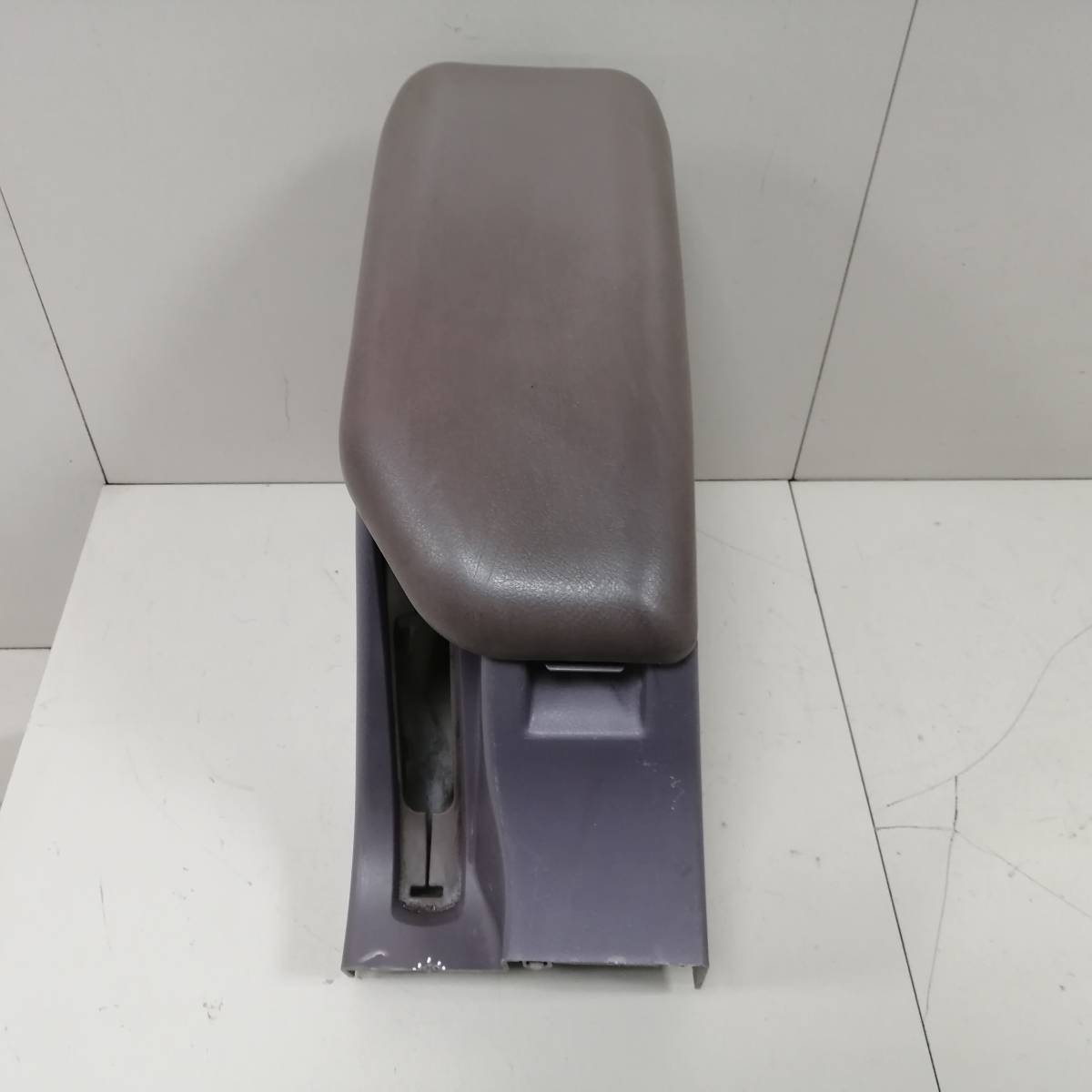 Подлокотник Great Wall H1 2005-2010