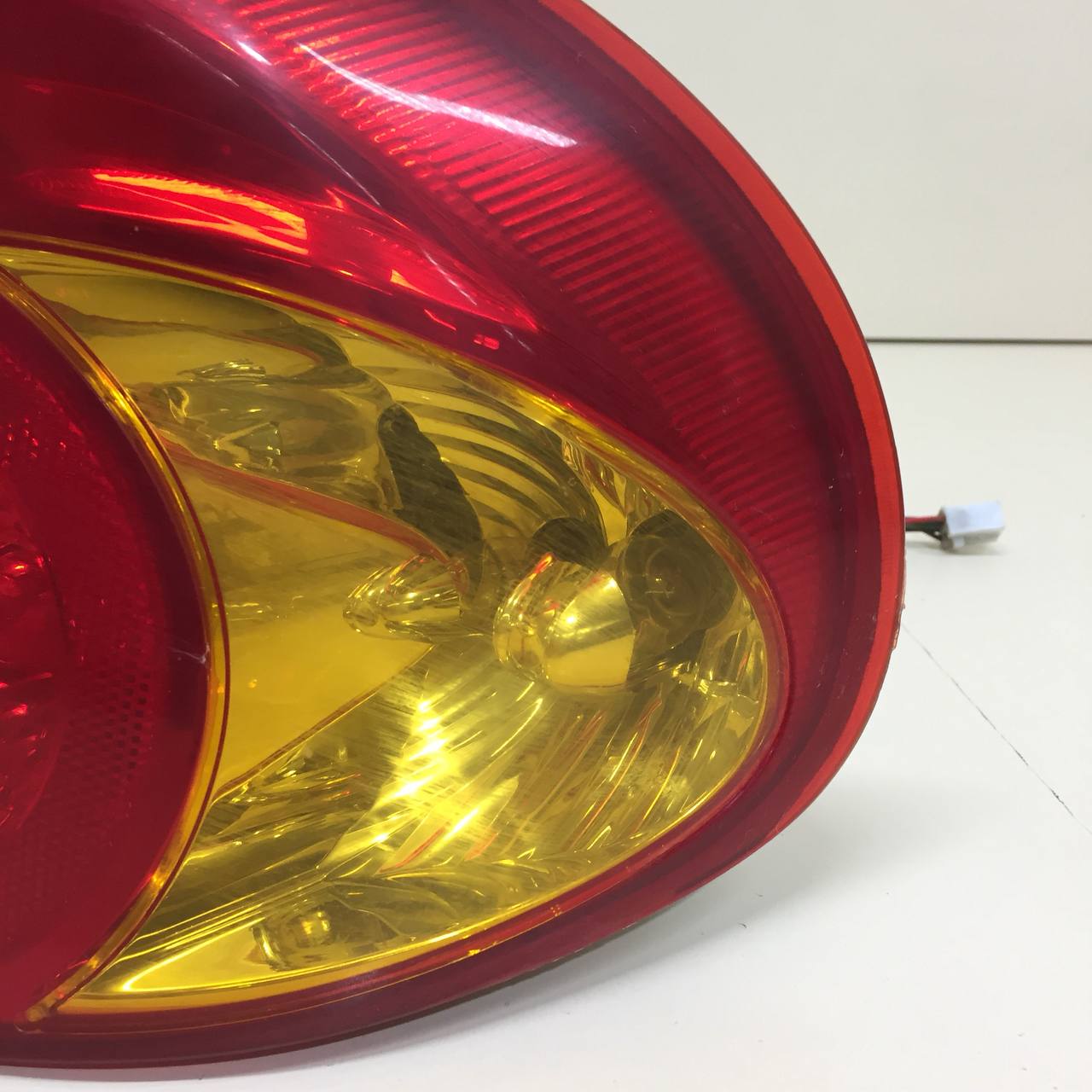 Фонарь задний правый Kia Sephia 2001-2004 Фонарь задний правый Kia Sephia 2001-2004