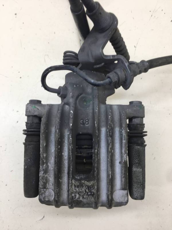 Суппорт задний левый Volkswagen Jetta (A6) 2010-2019