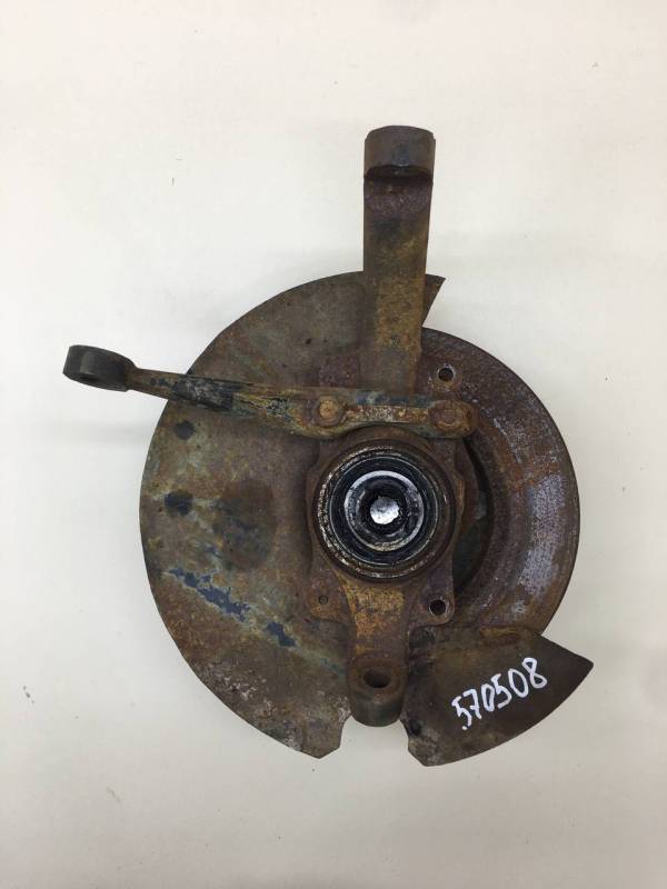 Кулак поворотный передний левый Lada Niva 2131 1993>