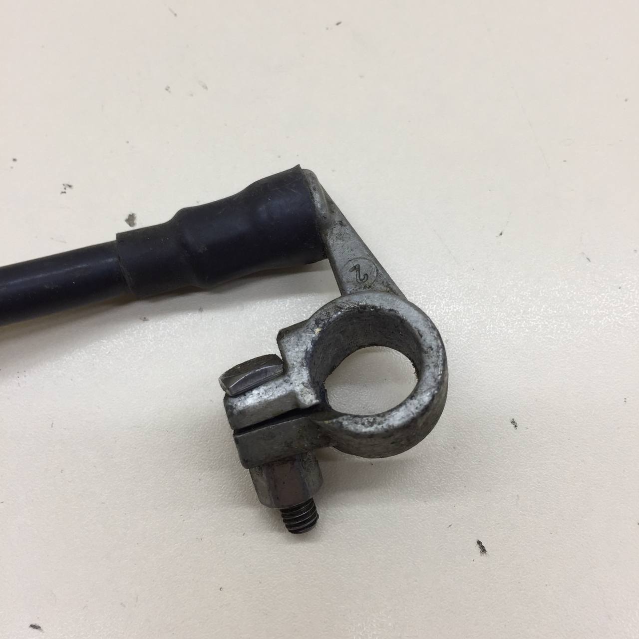 Клемма аккумулятора минус Volkswagen Passat B7 2011-2015