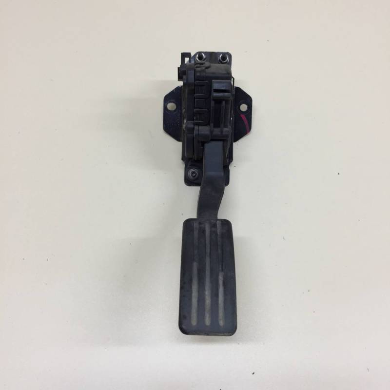 Педаль газа Nissan Almera 3 (G11, G15) 2012>