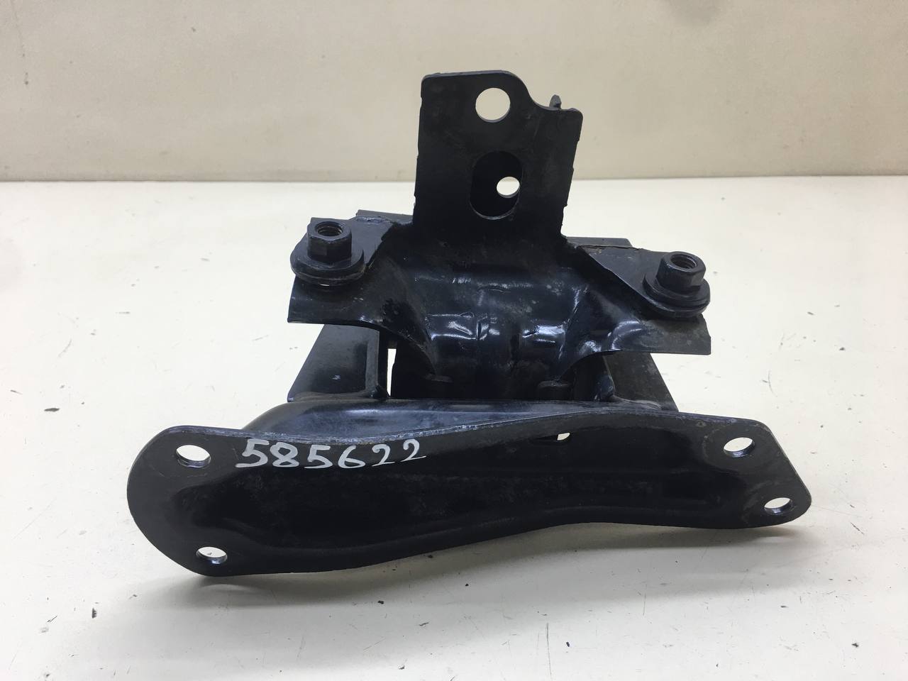 Опора КПП левая Volkswagen Polo (MK5) 2011-2020