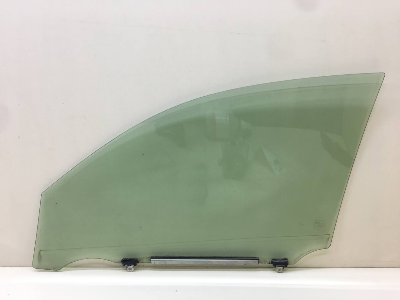 Стекло двери передней правой Toyota Rav 4 (A30) 2006-2013