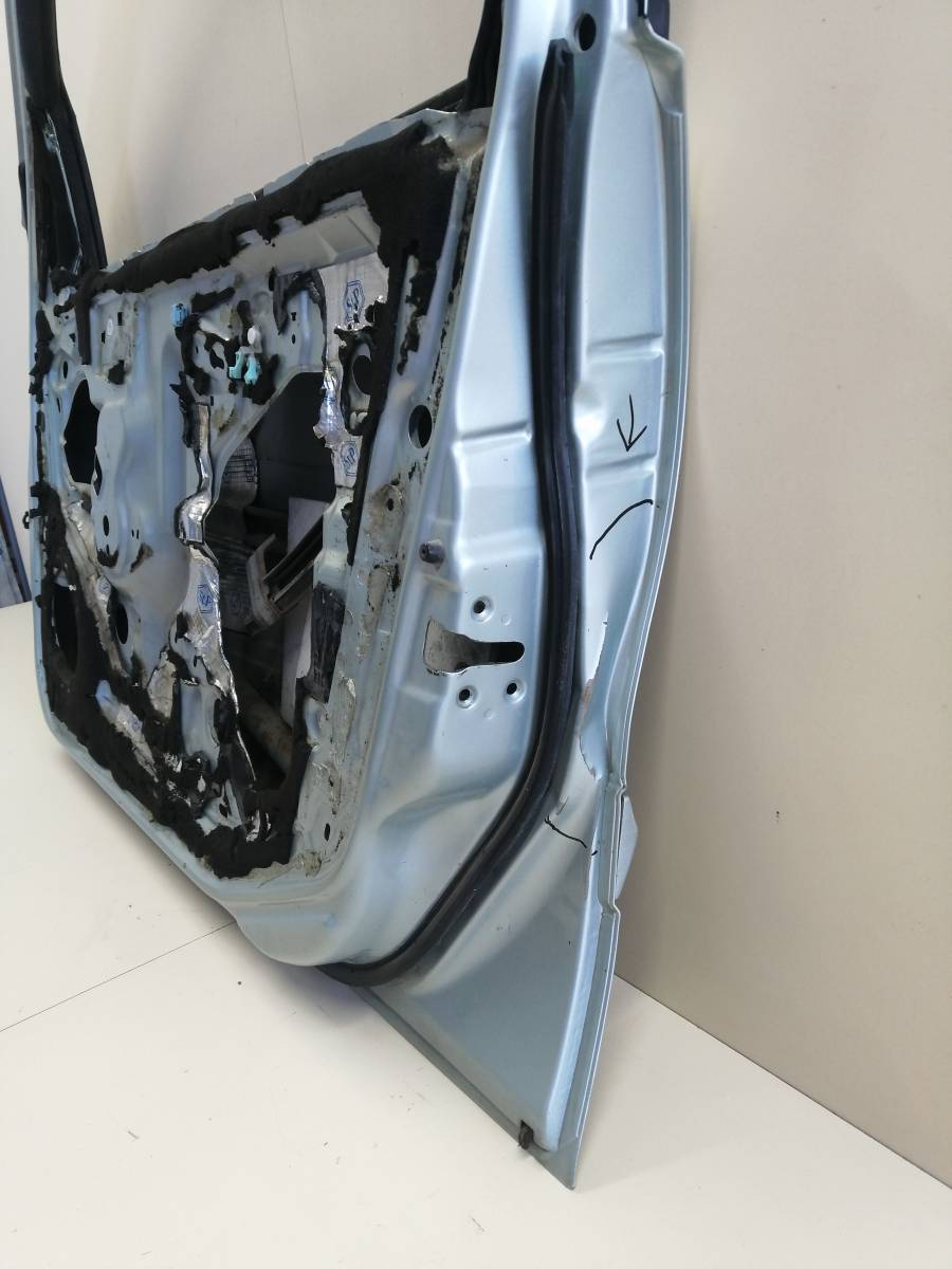 Дверь передняя правая Nissan Almera Classic (B10) 2006-2013