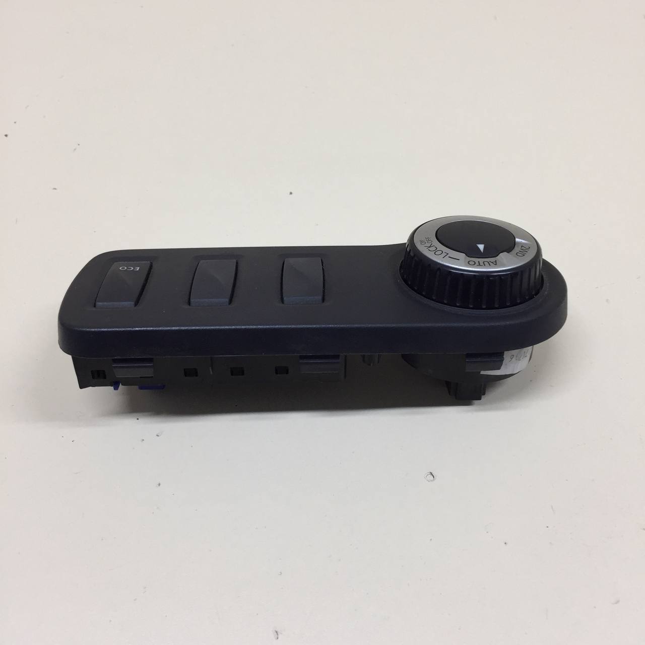 Блок кнопок Renault Duster (HSA, HSM) 2012> Блок кнопок Renault Duster (HSA, HSM) 2012>