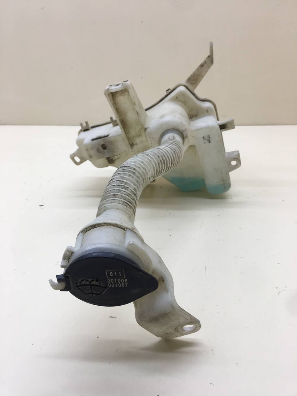 Бачок омывателя лобового стекла Toyota Rav 4 (XA40) 2013-2019