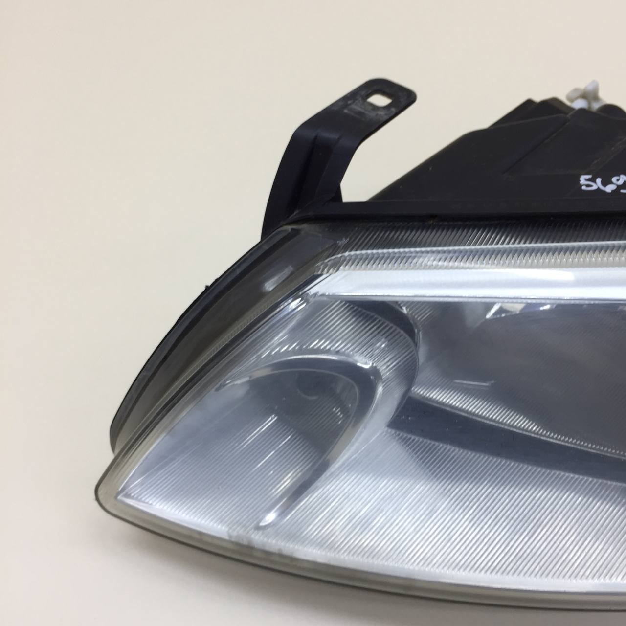 Фара левая Lada Granta 2011>