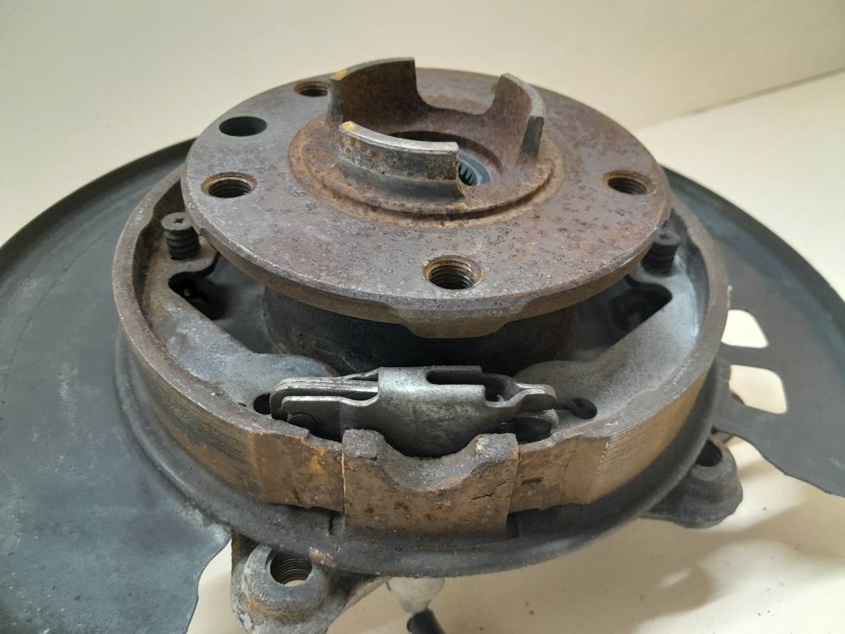 Кулак поворотный задний правый Audi Q7 (4L) 2005-2015