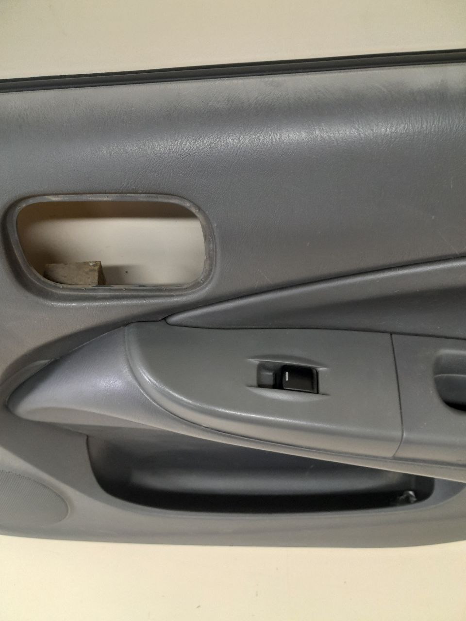 Обшивка двери передней правой Nissan Almera Classic (B10) 2006-2013