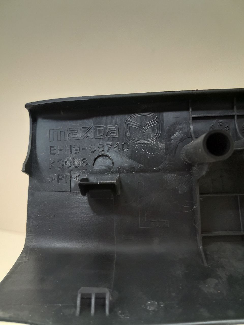 Накладка порога (внутренняя) Mazda Mazda 3 (BM) 2013-2016 Накладка порога (внутренняя) Mazda Mazda 3 (BM) 2013-2016